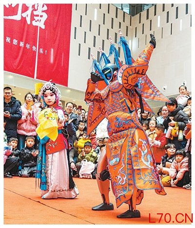 机器人演婺剧