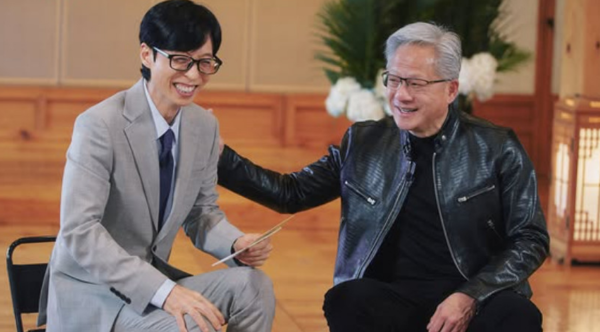 黄仁勋脱口秀录制画面曝光！与韩国主持人跨界对话，还跳起了舞